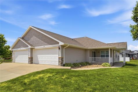 904 Crescent View NE Cedar Rapids IA 52402
