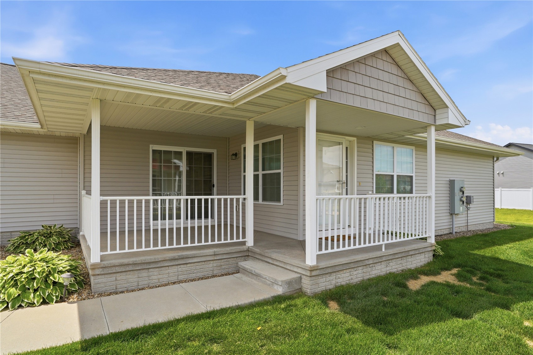 904 Crescent View NE Cedar Rapids IA 52402