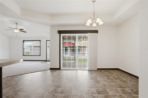 904 Crescent View NE Cedar Rapids IA 52402