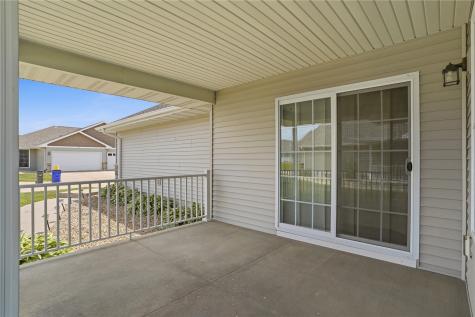 904 Crescent View NE Cedar Rapids IA 52402