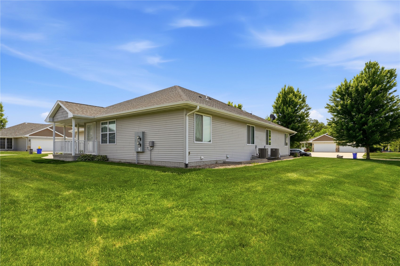904 Crescent View NE Cedar Rapids IA 52402