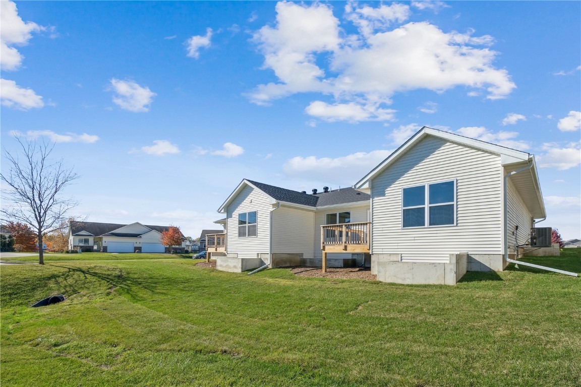 7106 Waterview Drive SW Cedar Rapids IA 52404