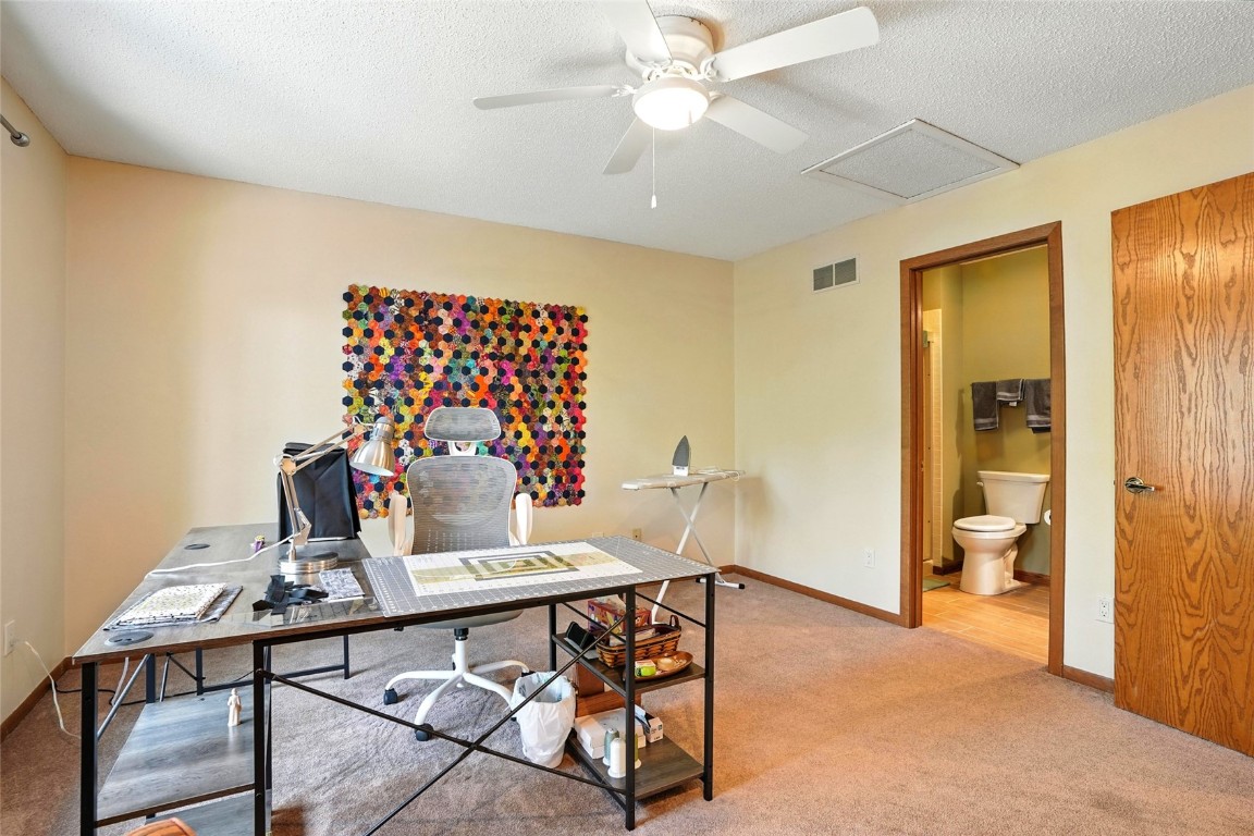 725 East Post Court Cedar Rapids IA 52403