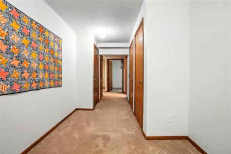 725 East Post Court Cedar Rapids IA 52403