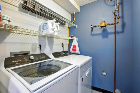 725 East Post Court Cedar Rapids IA 52403