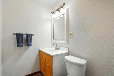 725 East Post Court Cedar Rapids IA 52403