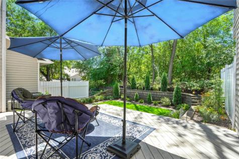 725 East Post Court Cedar Rapids IA 52403
