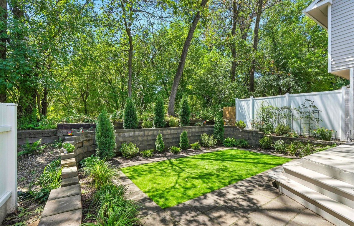 725 East Post Court Cedar Rapids IA 52403