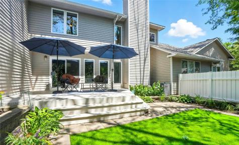 725 East Post Court Cedar Rapids IA 52403