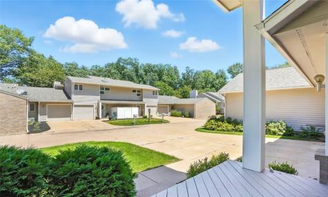 725 East Post Court Cedar Rapids IA 52403