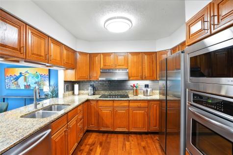 725 East Post Court Cedar Rapids IA 52403