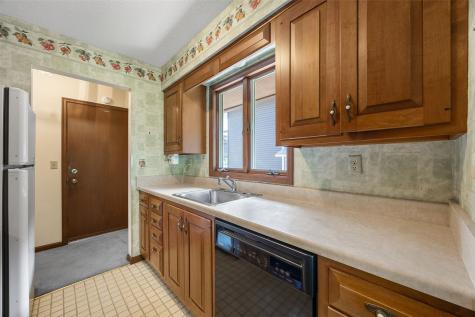 1723 Pikes Peak Court NE Cedar Rapids IA 52402