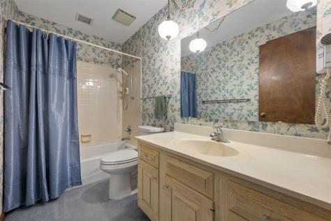 1723 Pikes Peak Court NE Cedar Rapids IA 52402