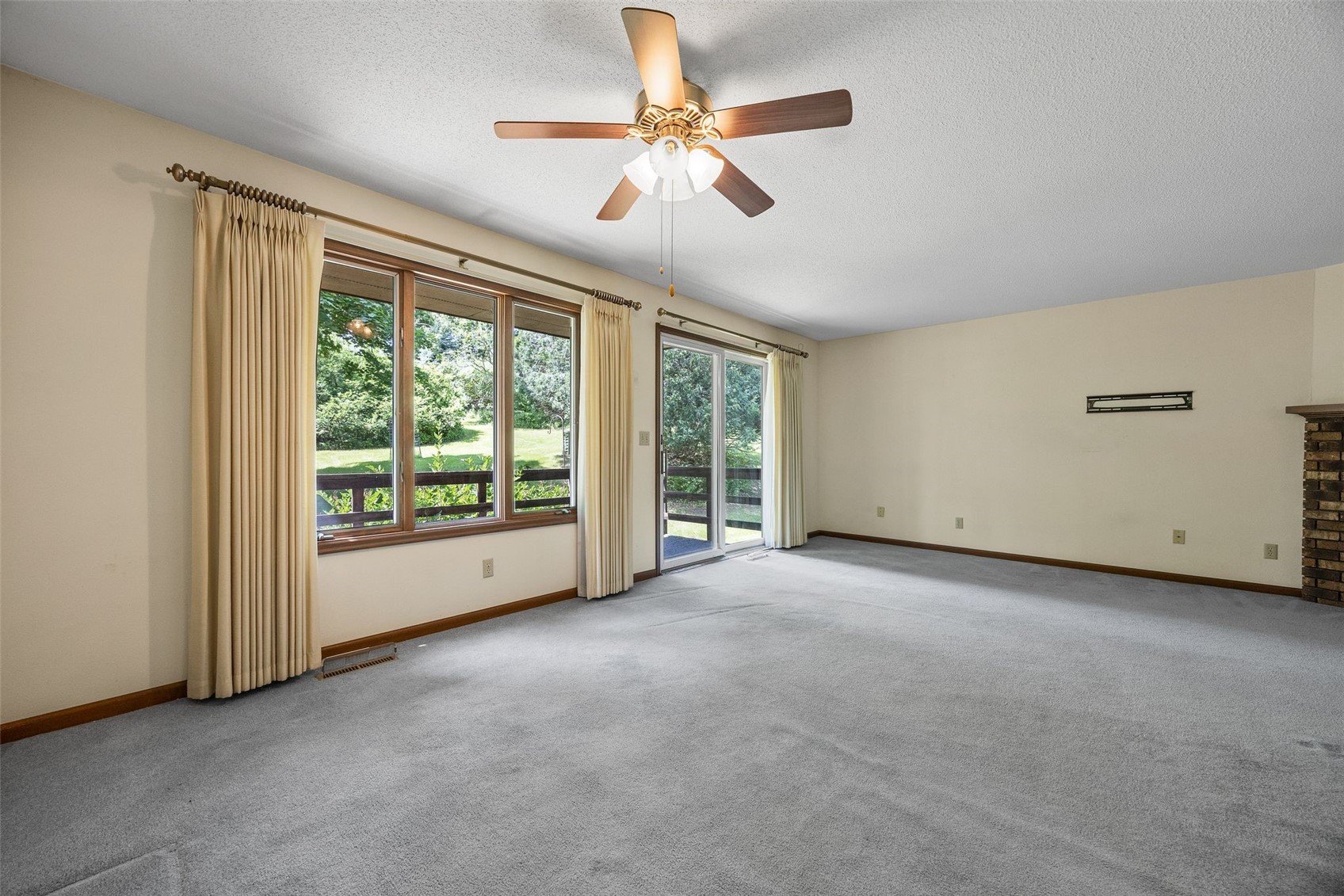 1723 Pikes Peak Court NE Cedar Rapids IA 52402
