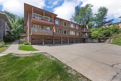 1723 Pikes Peak Court NE Cedar Rapids IA 52402