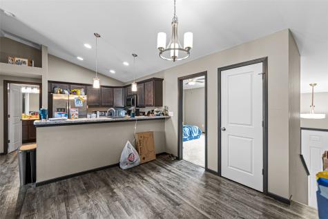 372 Tanglewood Drive Solon IA 52333