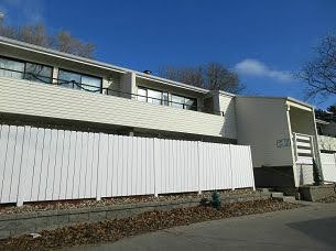2955 Bowling Street SW Cedar Rapids IA 52404