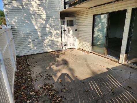 2955 Bowling Street SW Cedar Rapids IA 52404