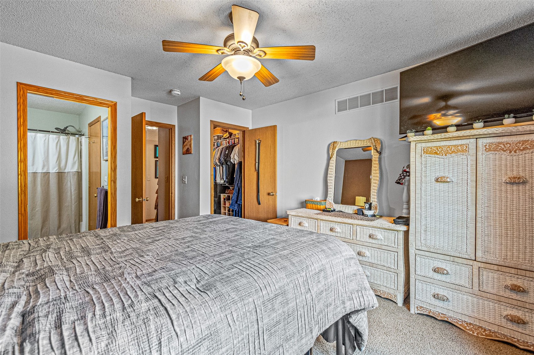 70 Heidi Lane North Liberty IA 52317