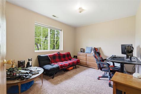 74 Miller Avenue SW Cedar Rapids IA 52404