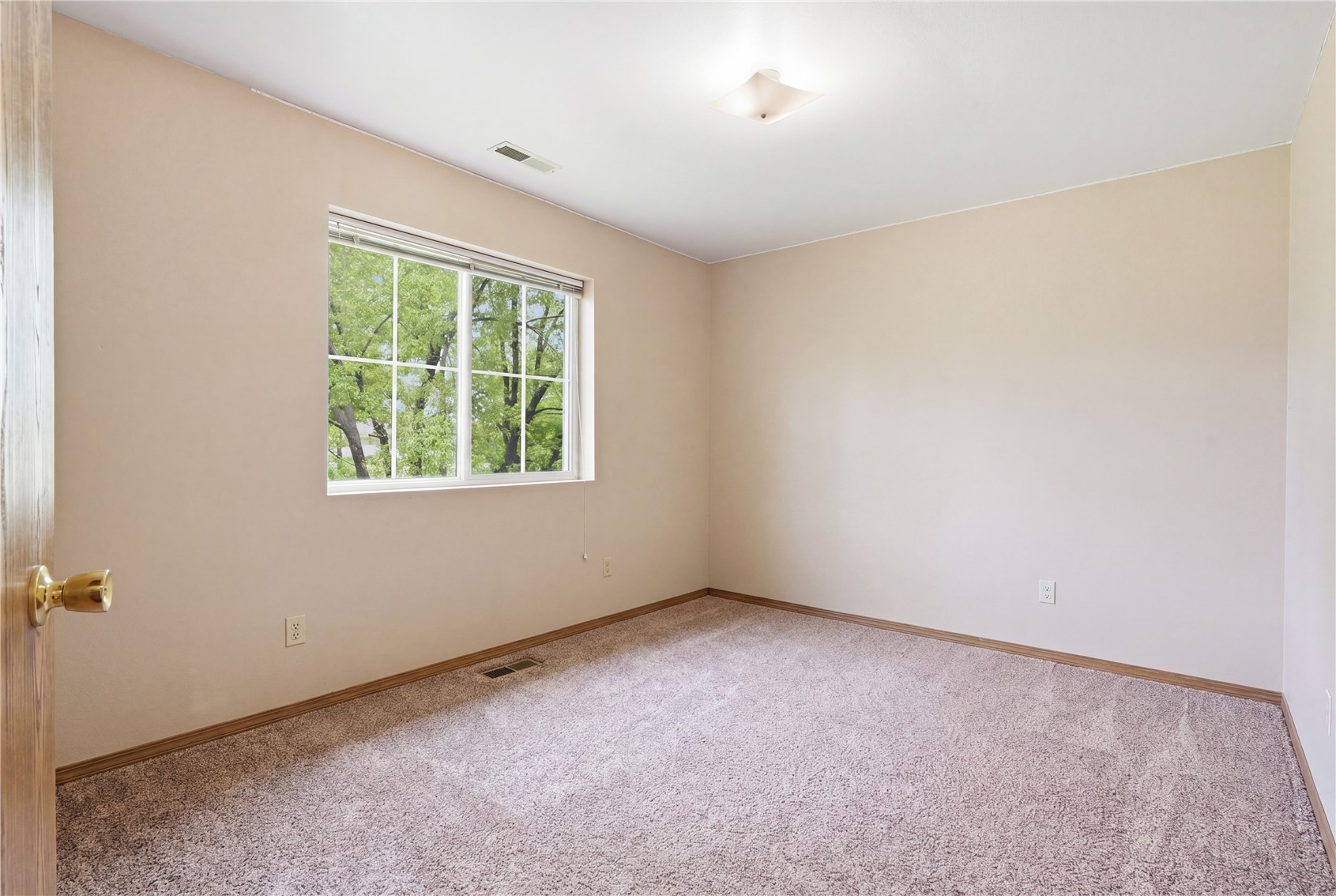 74 Miller Avenue SW Cedar Rapids IA 52404