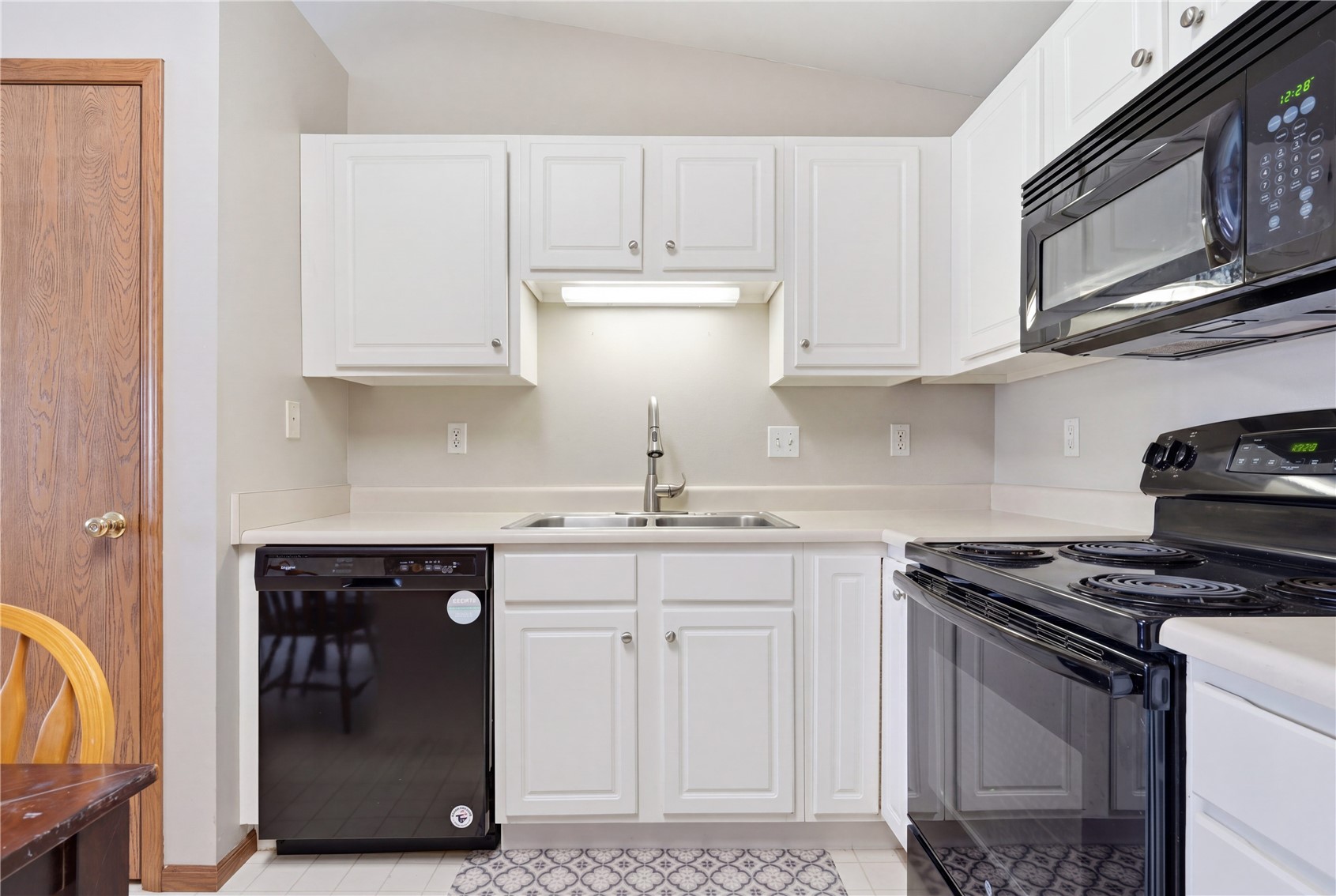 74 Miller Avenue SW Cedar Rapids IA 52404