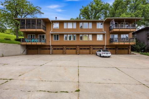 1734 Pikes Peak Court NE Cedar Rapids IA 52402