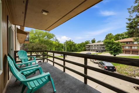 1734 Pikes Peak Court NE Cedar Rapids IA 52402