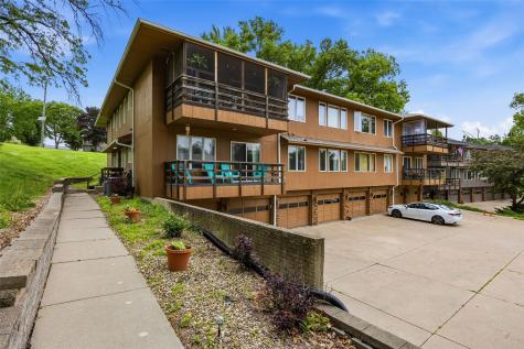 1734 Pikes Peak Court NE Cedar Rapids IA 52402