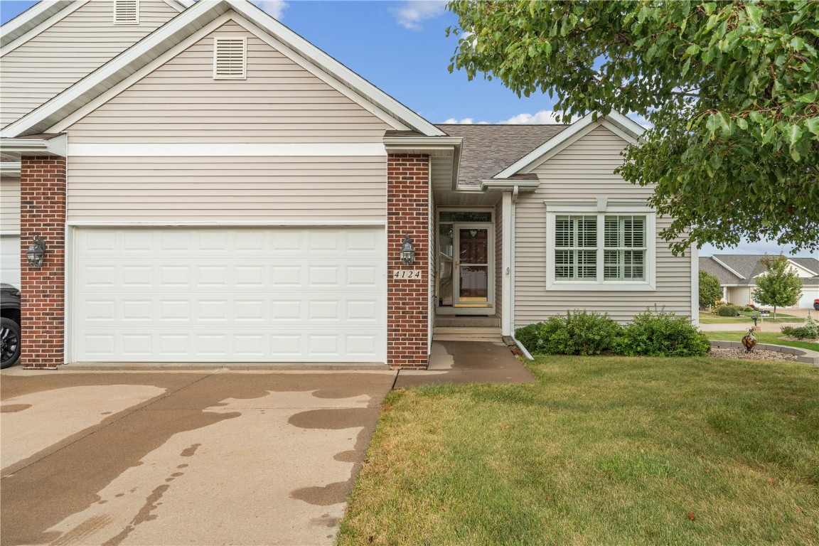 4124 Lakeview Drive SW Cedar Rapids IA 52404