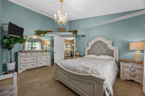 6620 Waterview Drive SW Cedar Rapids IA 52404