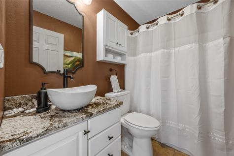 6620 Waterview Drive SW Cedar Rapids IA 52404