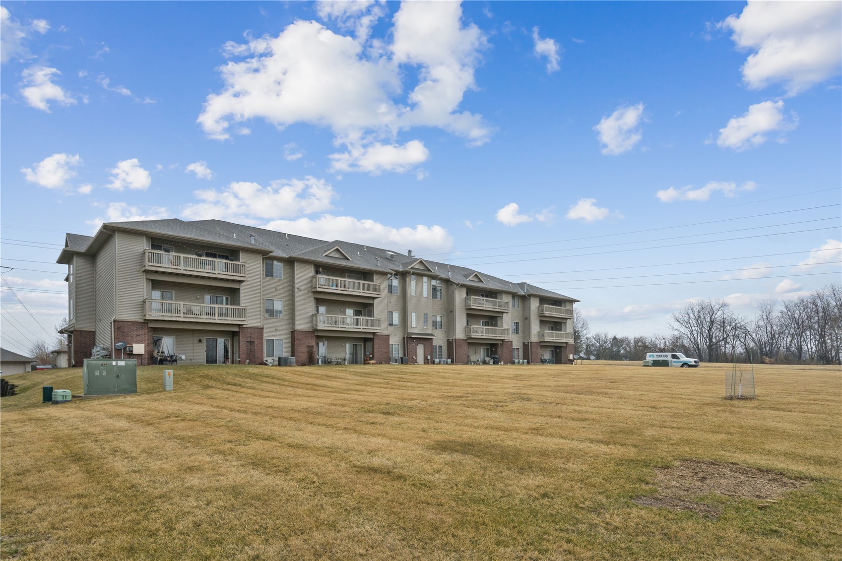250 Cimarron Drive Hiawatha IA 52233