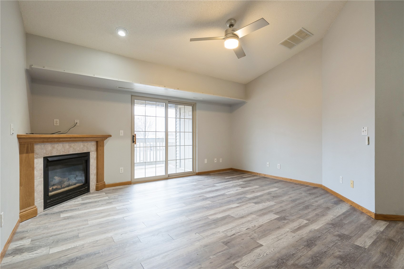 250 Cimarron Drive Hiawatha IA 52233