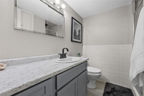 2222 1st Avenue NE Cedar Rapids IA 52402