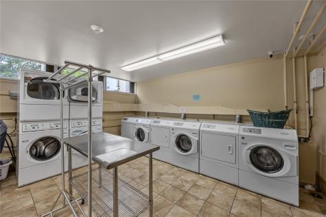 2222 1st Avenue NE Cedar Rapids IA 52402