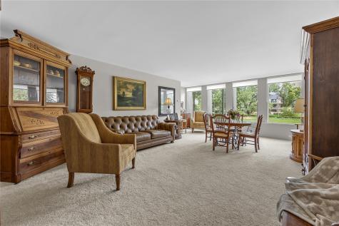 2222 1st Avenue NE Cedar Rapids IA 52402