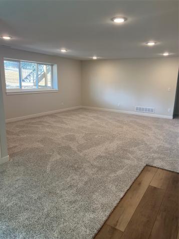 1336 Forest Ridge Court NE Swisher IA 52338