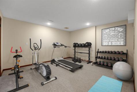 1585 Matterhorn Drive NE Cedar Rapids IA 52402