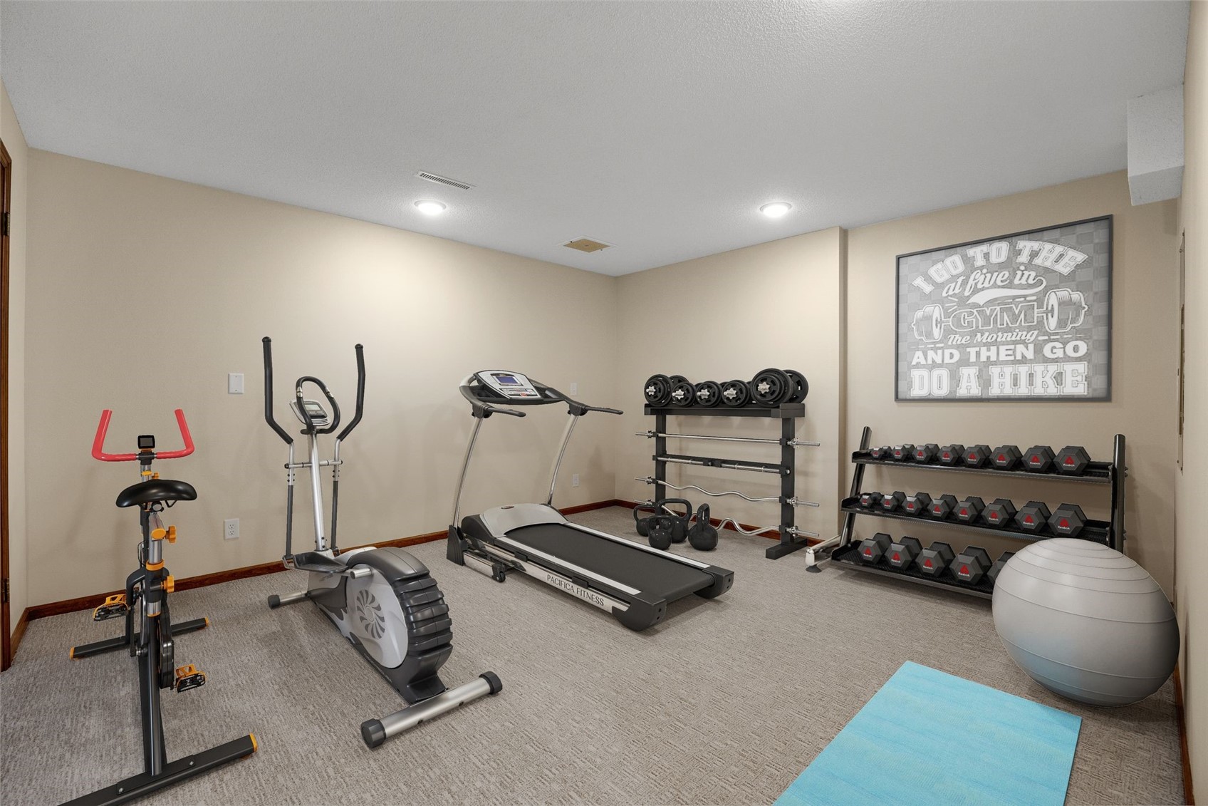 1585 Matterhorn Drive NE Cedar Rapids IA 52402