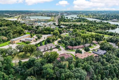 1585 Matterhorn Drive NE Cedar Rapids IA 52402