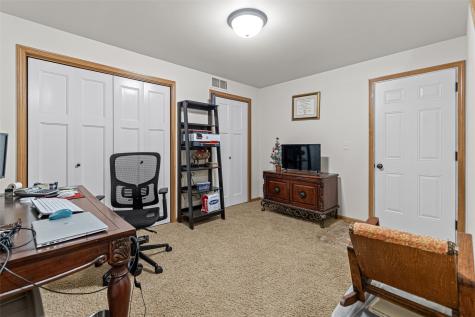 922 Ryan Court Iowa City IA 52246