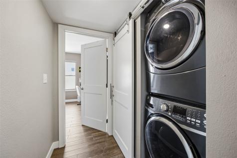 332 S Linn Street Iowa City IA 52240