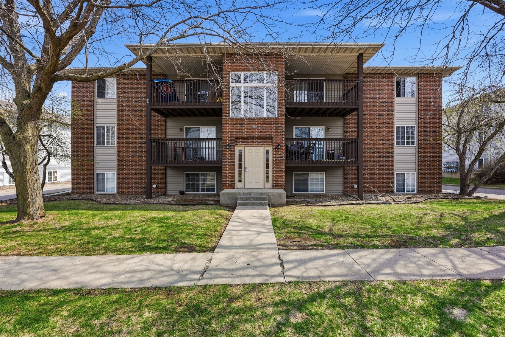 86 Westside Drive Iowa City IA 52246