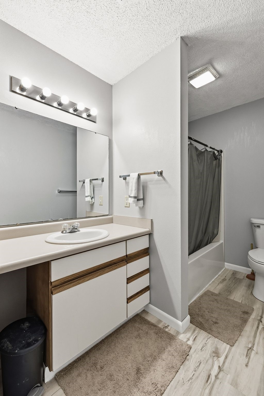 86 Westside Drive Iowa City IA 52246