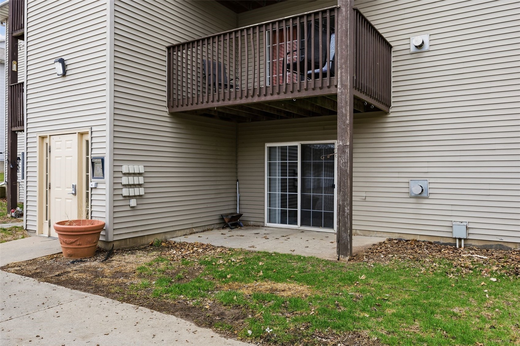 86 Westside Drive Iowa City IA 52246
