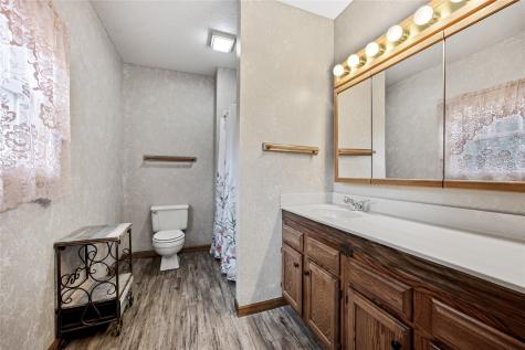 4425 Westchester Drive NE Cedar Rapids IA 52402