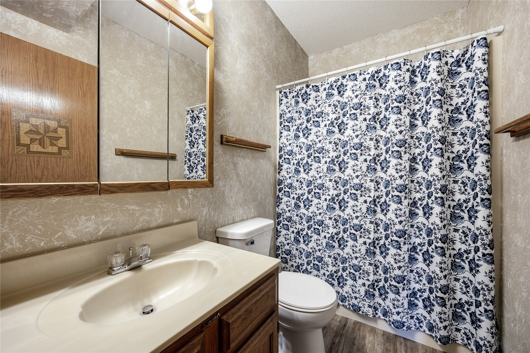 4425 Westchester Drive NE Cedar Rapids IA 52402