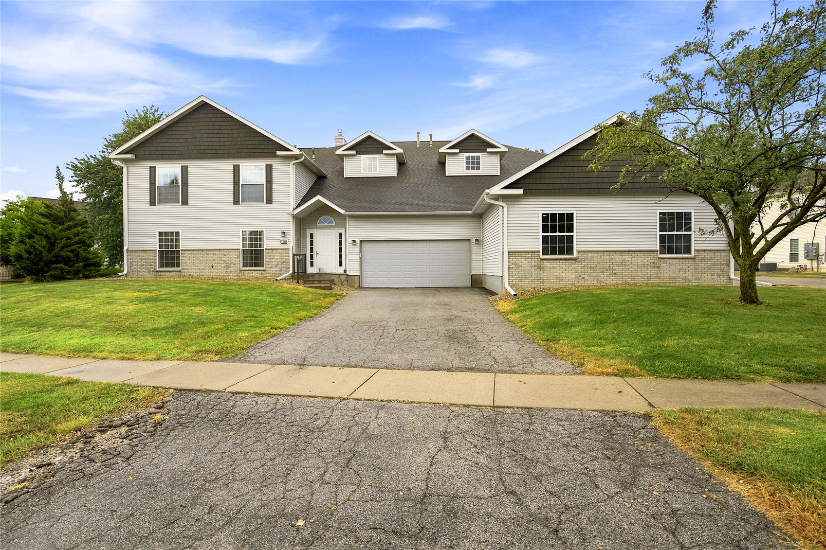 4425 Westchester Drive NE Cedar Rapids IA 52402