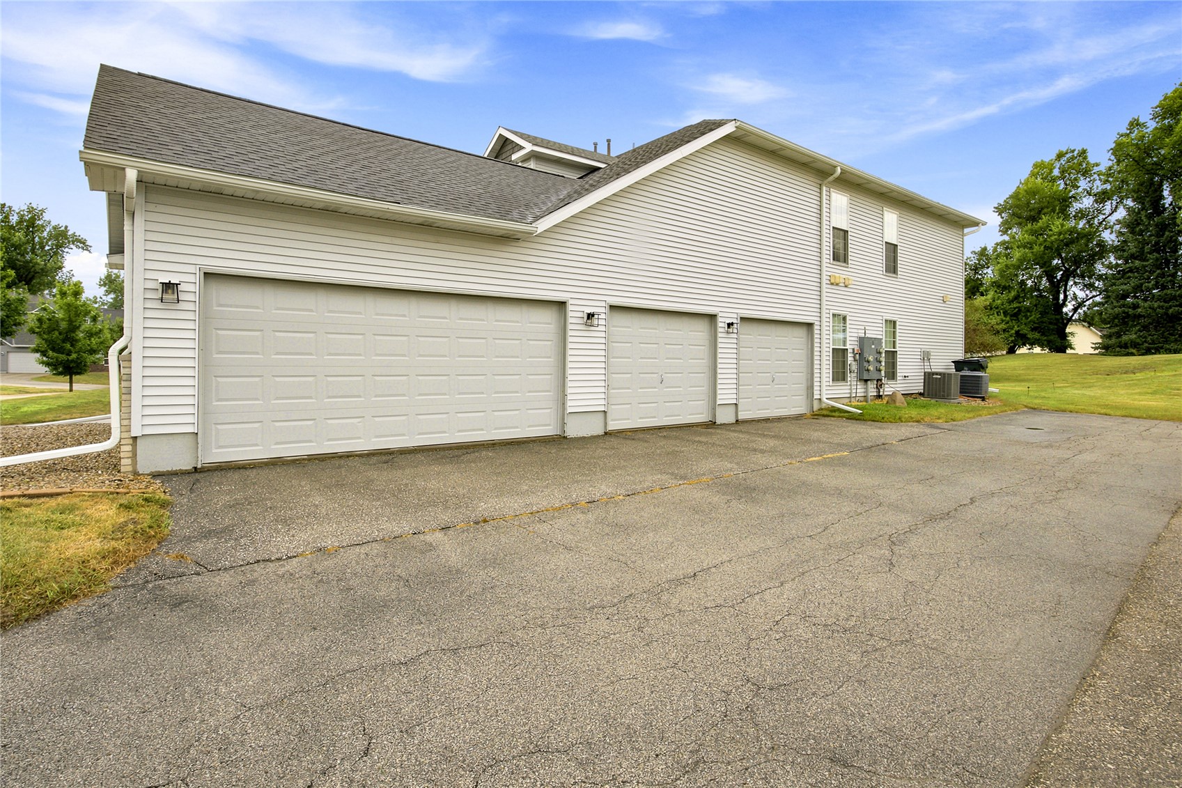 4425 Westchester Drive NE Cedar Rapids IA 52402